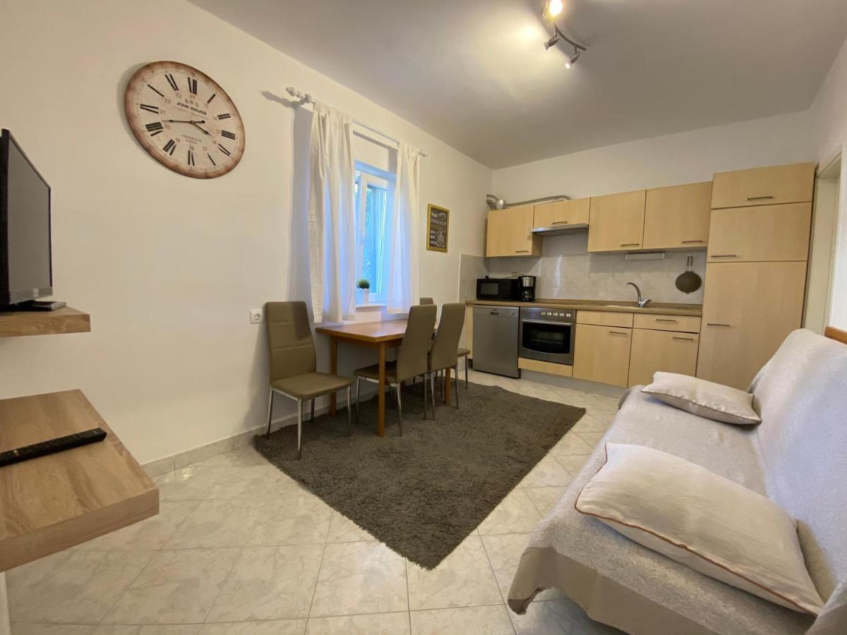 Apartmani Lu Biograd Na Moru Exterior photo