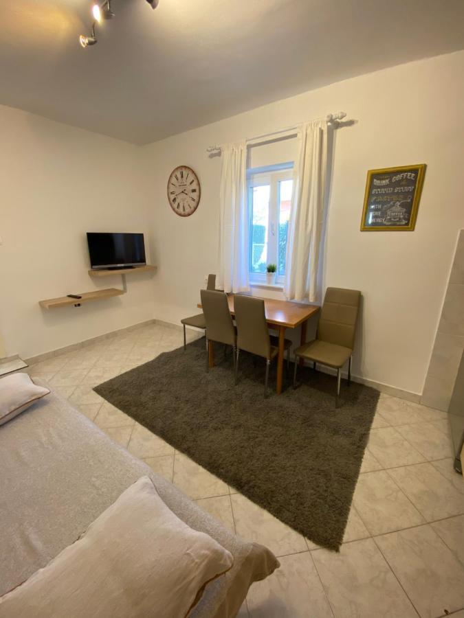 Apartmani Lu Biograd Na Moru Exterior photo